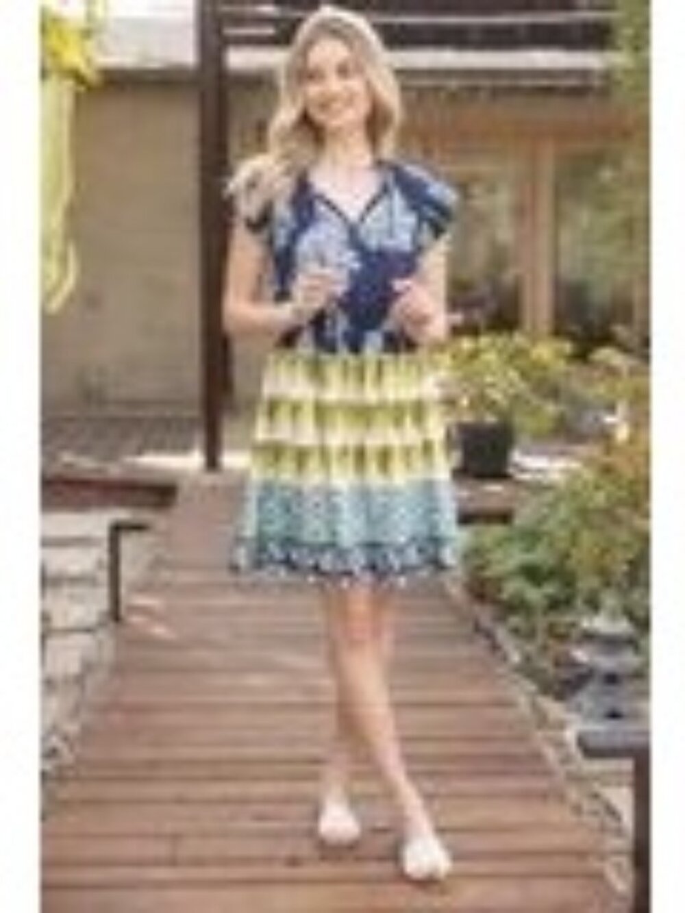 Voy Blue and Green Abstract Print Pleated Dress Size Medium NWT